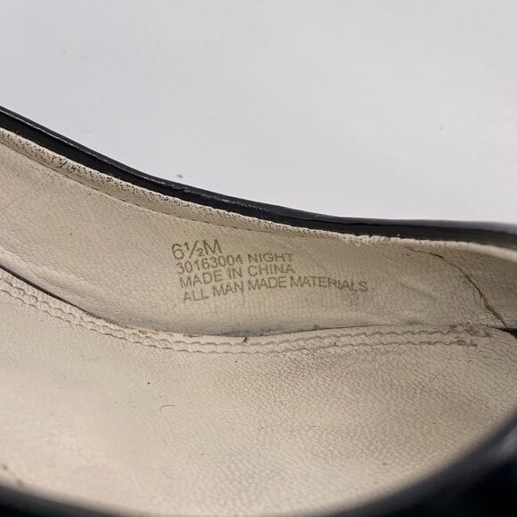 Etienne Aigner Black Patent Leather Peep Toe Pumps With Buckles Size 6.5 - Picture 8 of 8